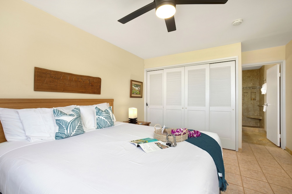 Waiohuli Beach Hale Ocean View Condos with Parking