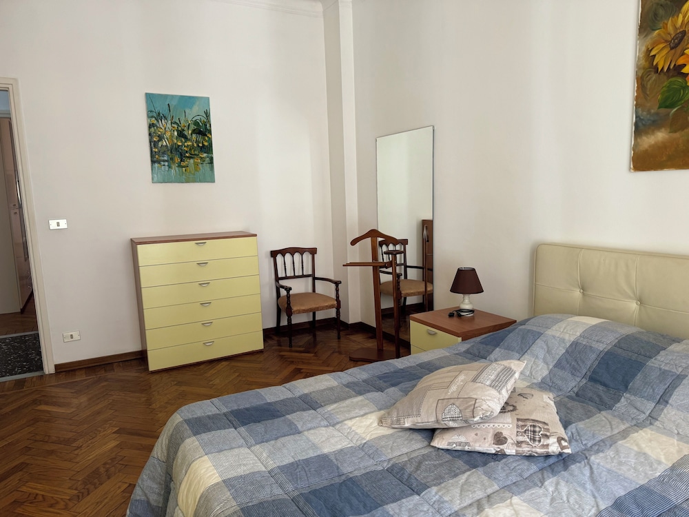 Central Square Apartment by Wonderful Italy