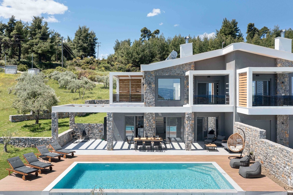 Koni Villas 1 by Halkidiki Villas view 2