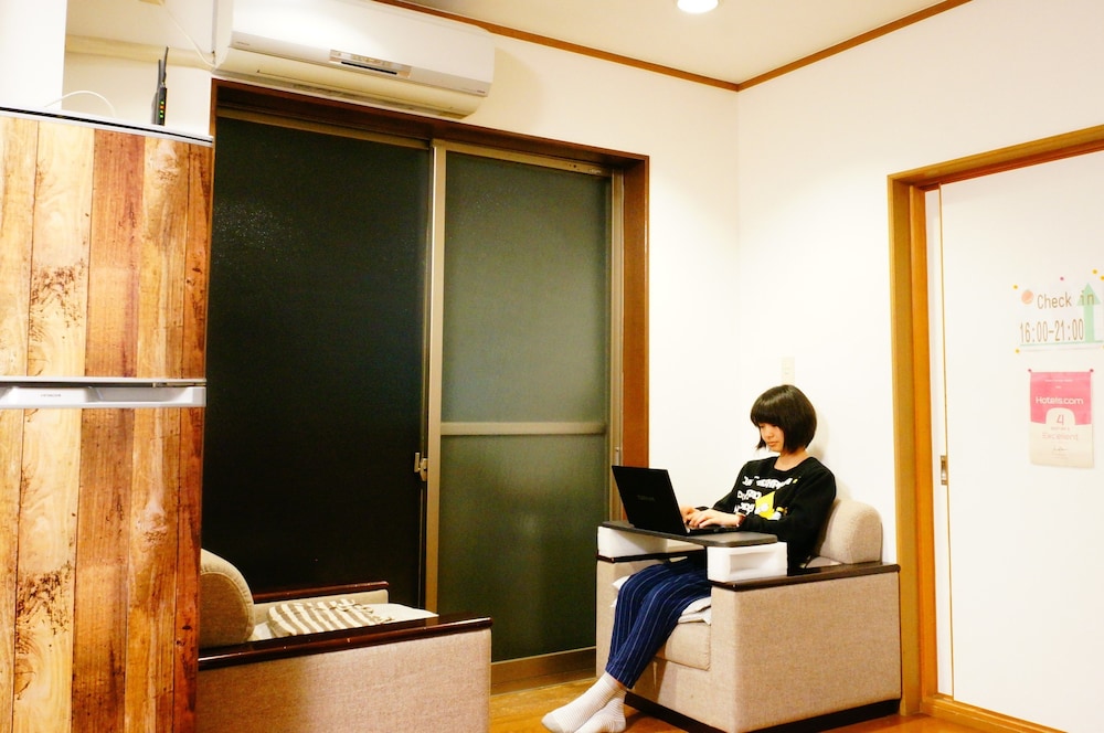 Osaka Tomato Hostel