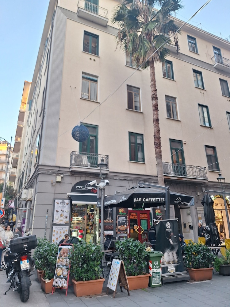 City Rooms 74