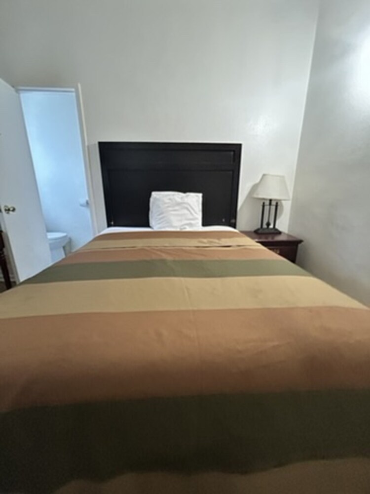 Encore Inn Inglewood
