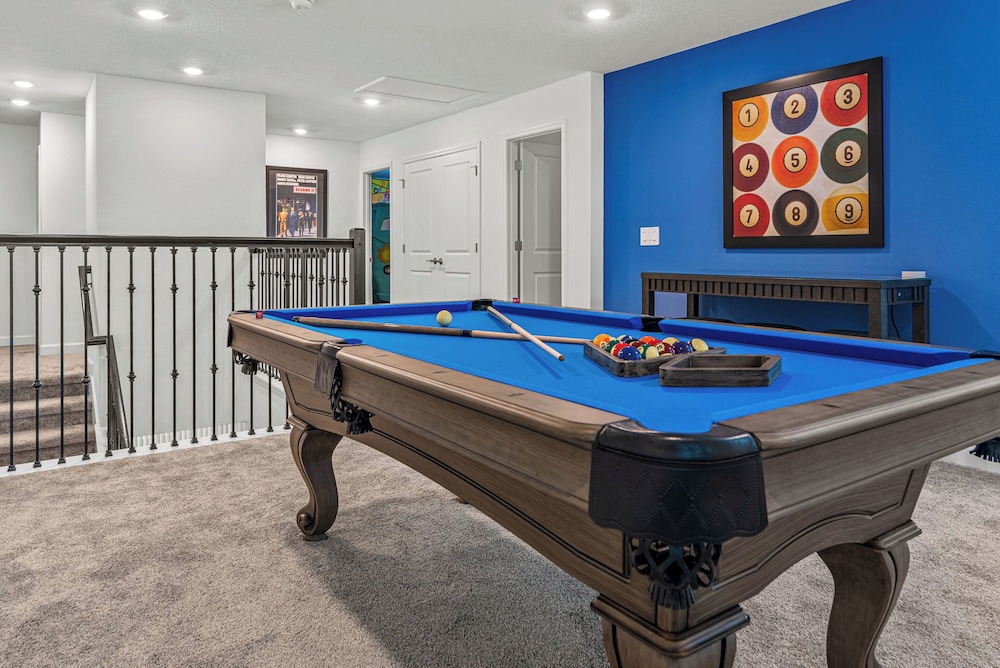 8BR Villa - Game Room & Themed Rooms
