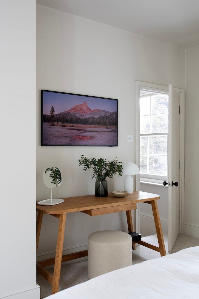 Luxury 3 Bed Canal House, Little Venice