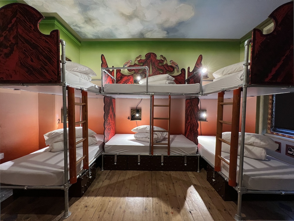 Art Hostel