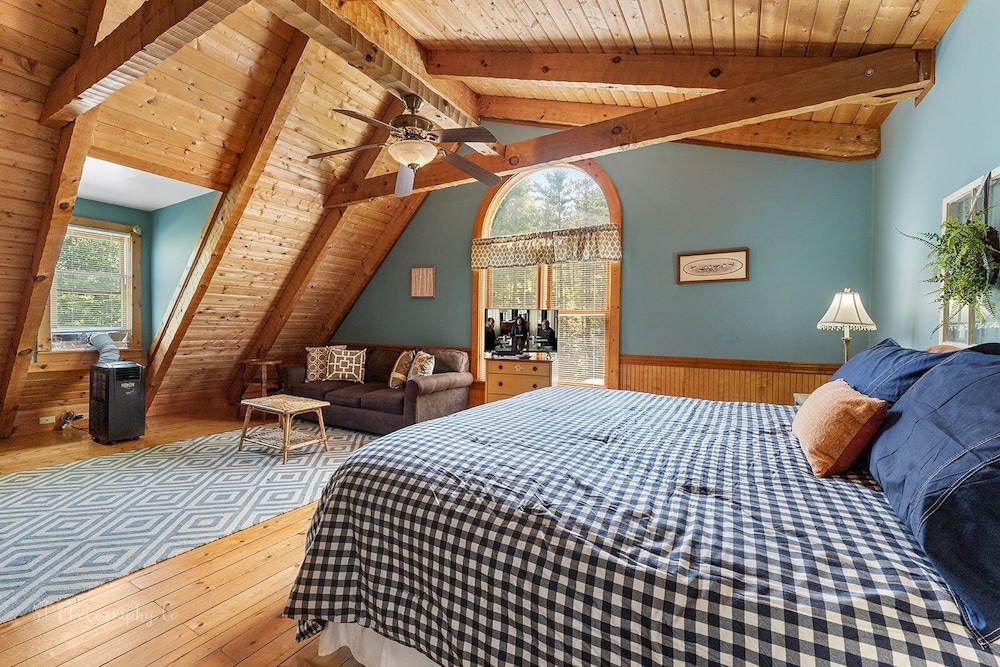 Sweet Magnolia 2 Bedroom Home