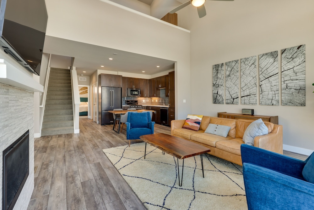 Fraser Vacation Rental - Shuttle to Winter Park!