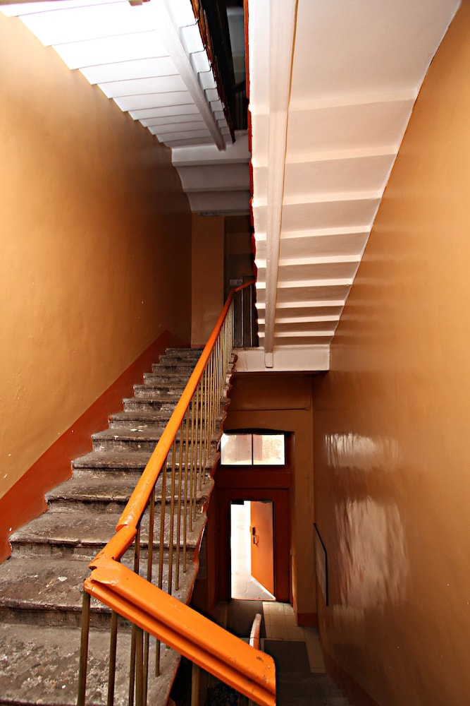 STN Apartments on Grafskiy