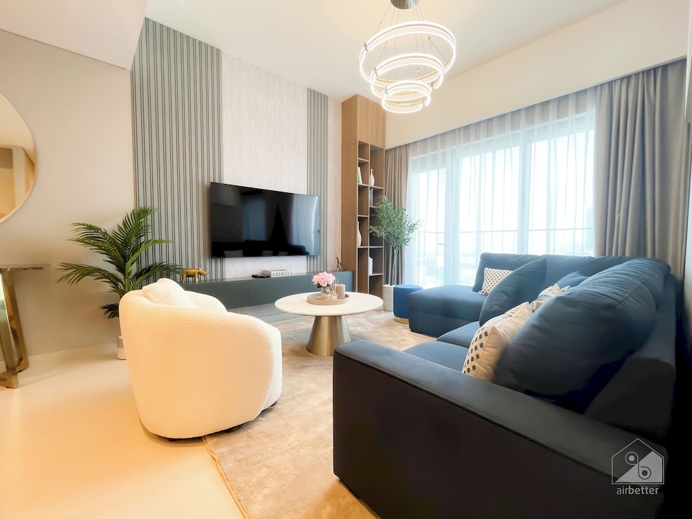 Extreme Luxury Burj Royal Balcony and Downtown View
