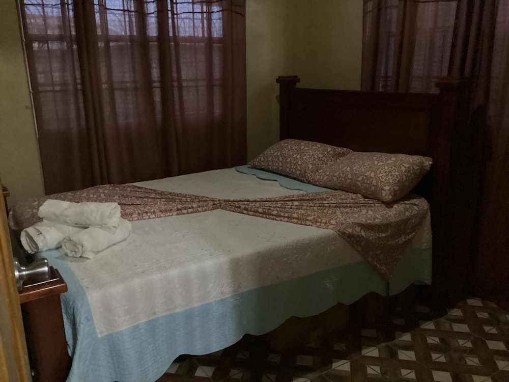 Lania Cottage