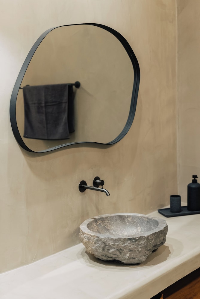 Erthā Suites with private pools