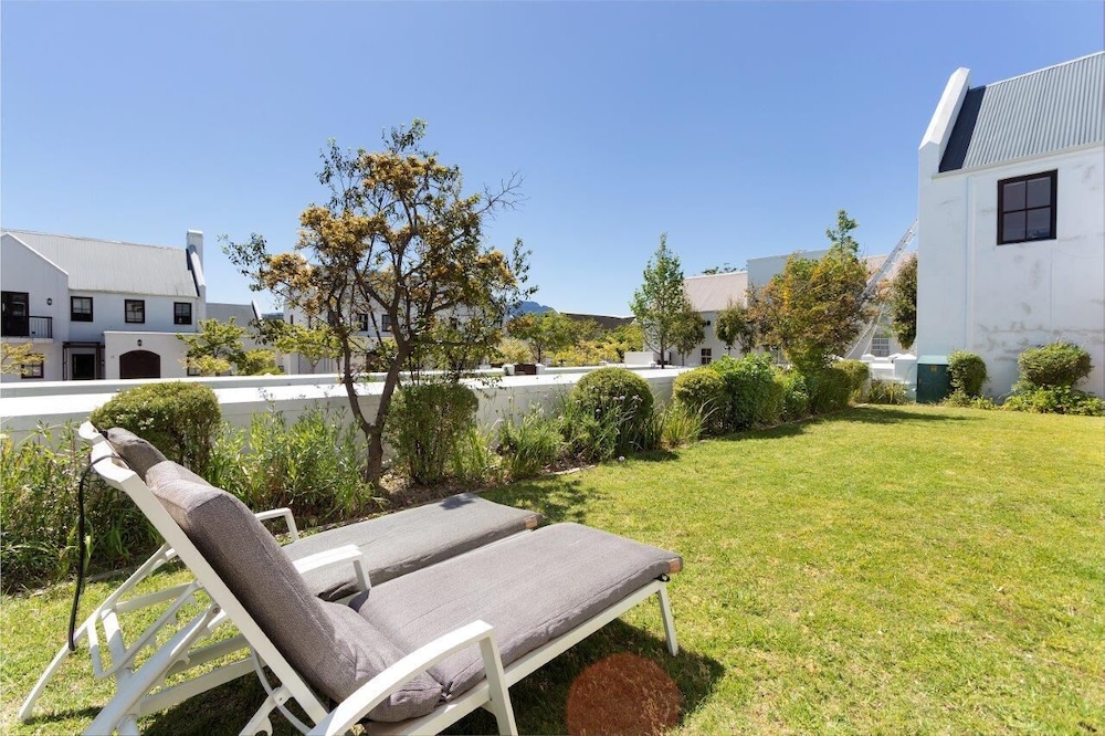 Winelands Golf Lodges at De Zalze