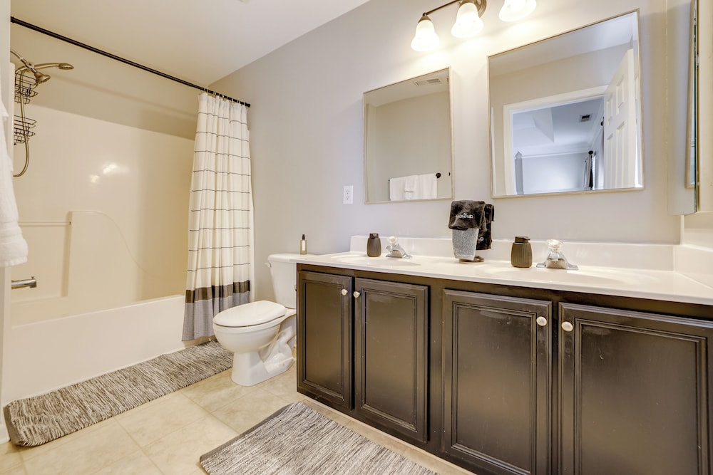 Playroom & Home Office: Family Retreat in Mauldin!
