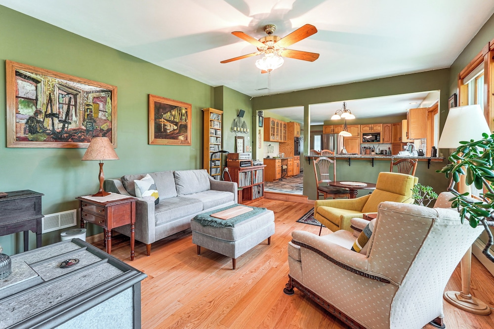 Peaceful Countryside Retreat w/ Yard in Frenchtown