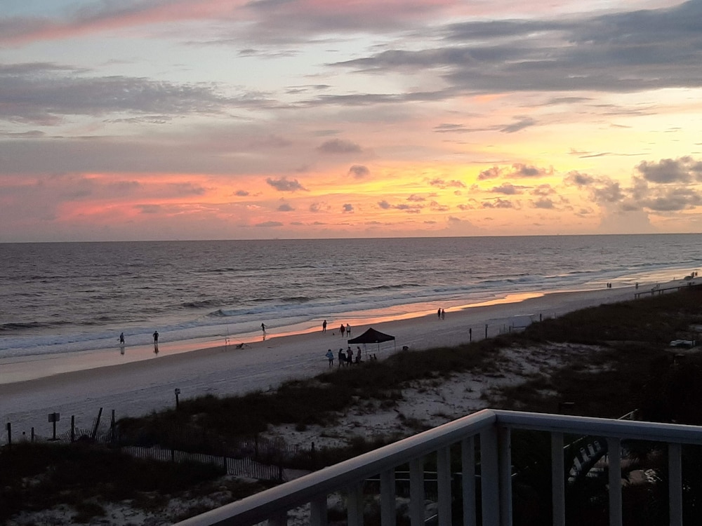 Ocean House 1406 2 Bedroom Condo by RedAwning view 4