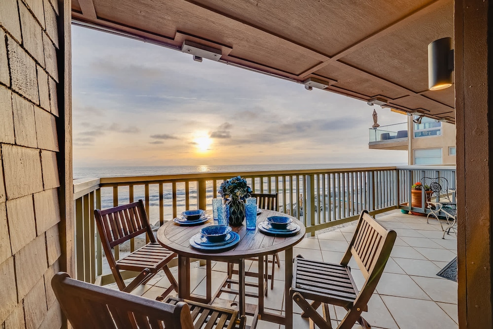Luxury Oceanfront Condo With Private Beach Access