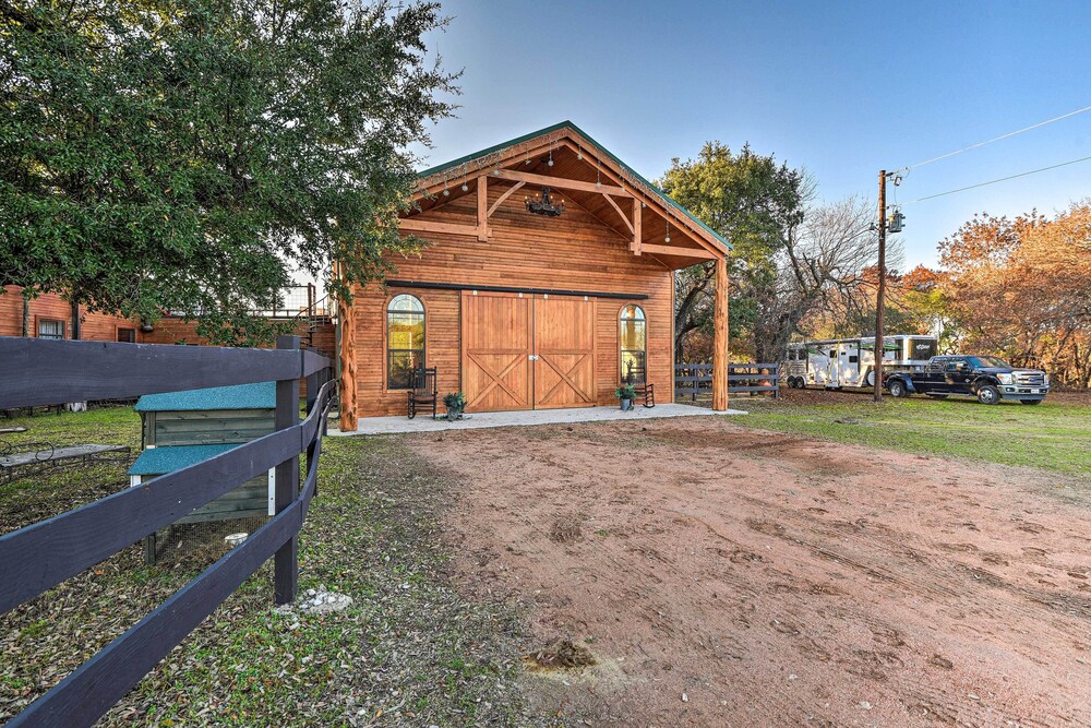 Banquet Hall & Pool: Expansive Forestburg Ranch! view 5