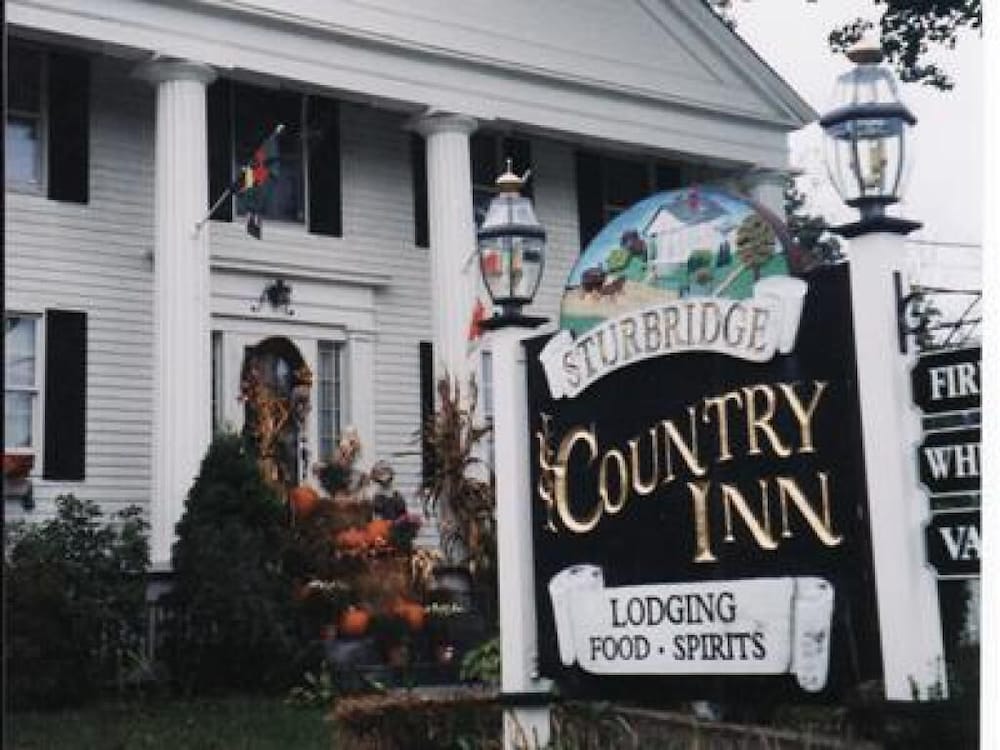 Sturbridge Country Inn