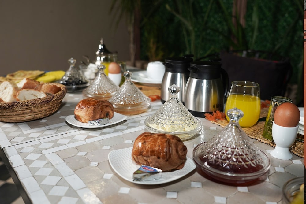 Hotel Riad Roummana Marrakech - Image 1