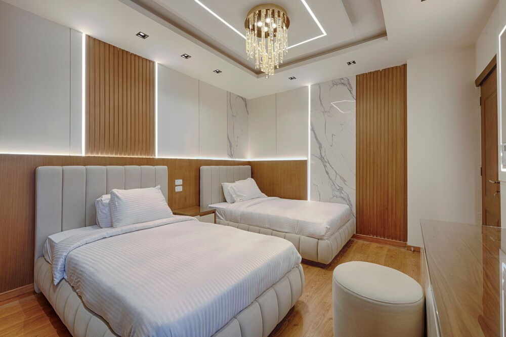 Vesta - Luxury Villa - 3BR - CFC I