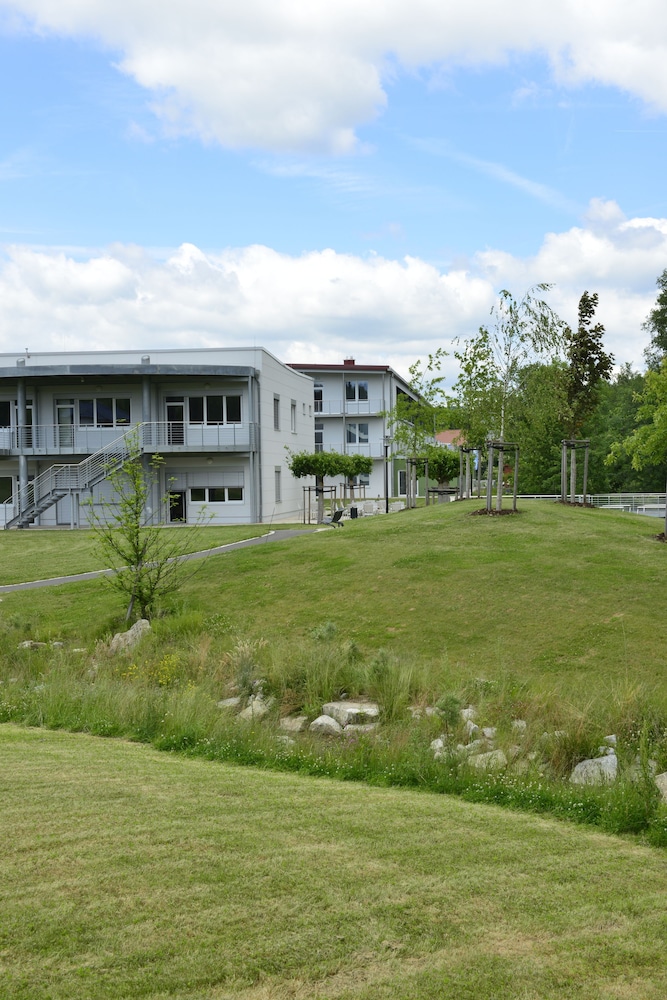Berlin Vacations - ARIBO Hotel Erbendorf - Property Image 24