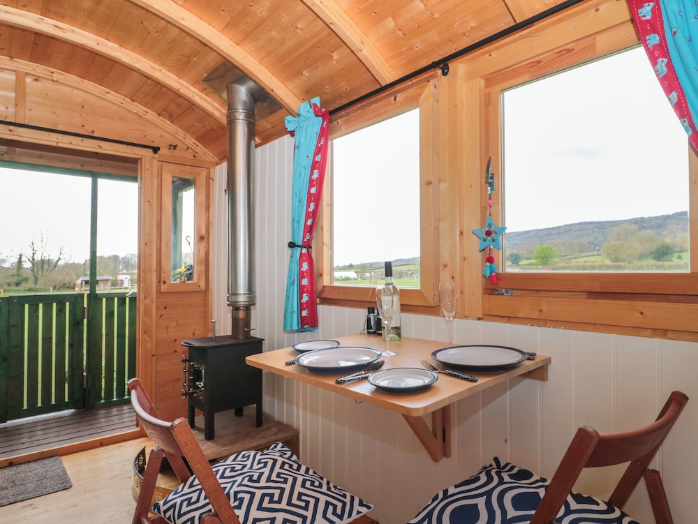 Harri's Hut