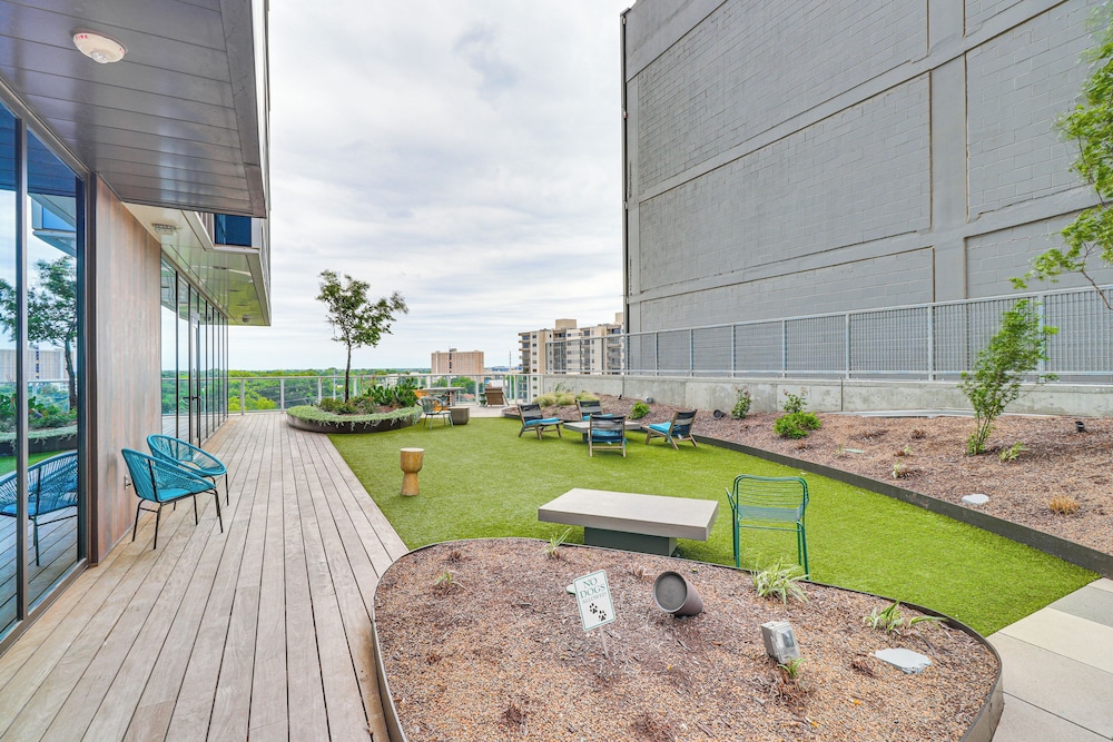 Luxury Austin Condo: Pool Access, Near Downtown! - Image 5