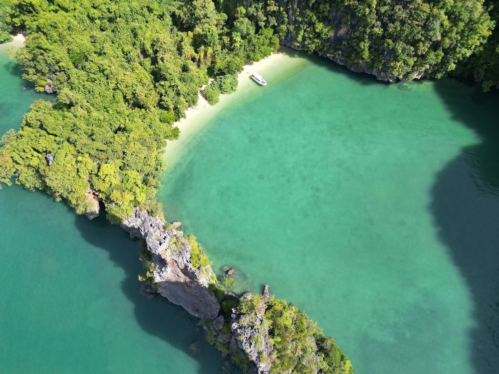 Serene Beach House on Ko Yao Noi With Private Garden