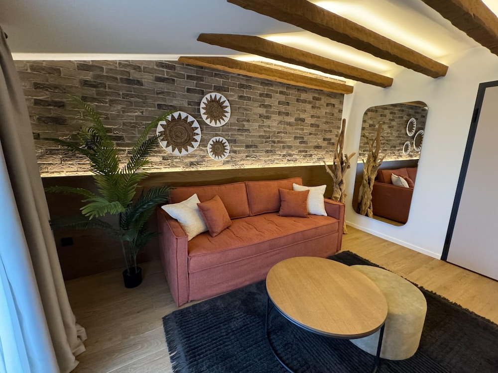 Naoussa Downtown Suite - Indulge in Luxury photo 5