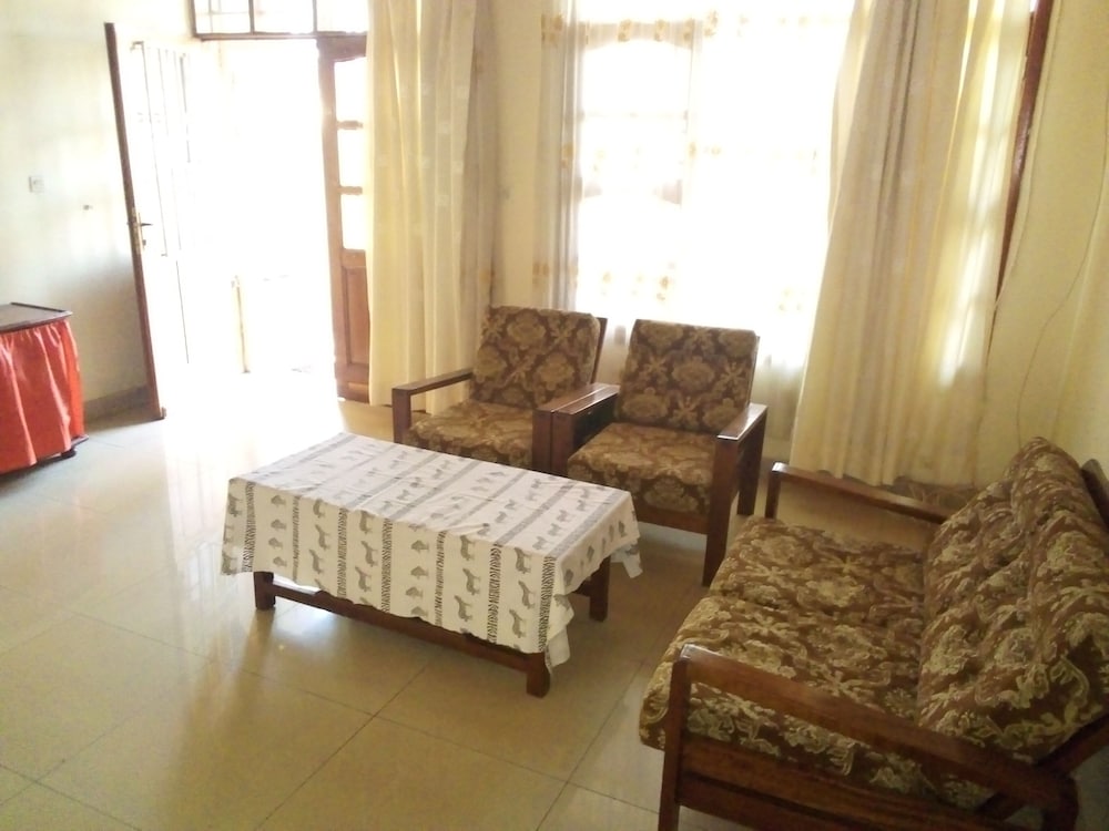 SEMUHUNGU APARTMENTS view 3