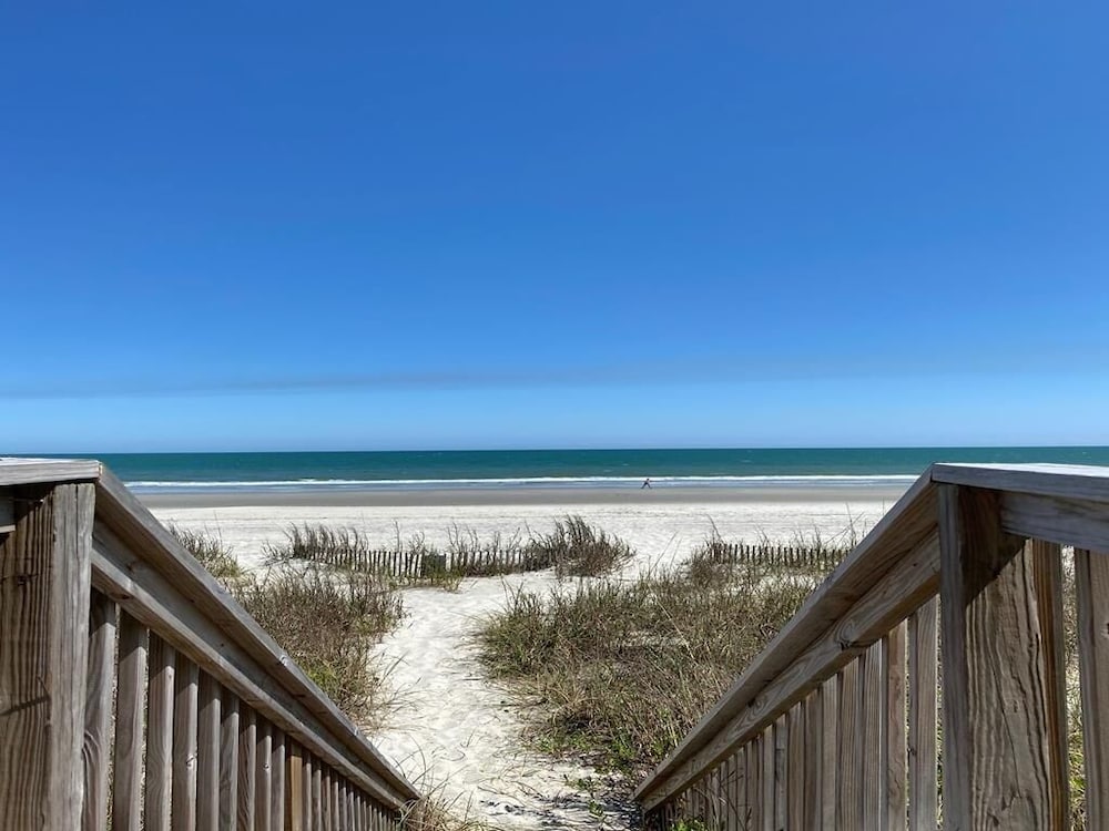 Cape Coddages Ii 2 Bedroom Condo by RedAwning