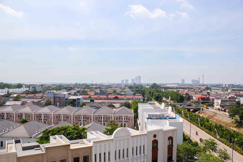 Comfy And Minimalist Studio At Mustika Golf Residence Apartment view 4