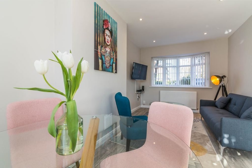 Nottingham Vacations - Woodview House - Property Image 12