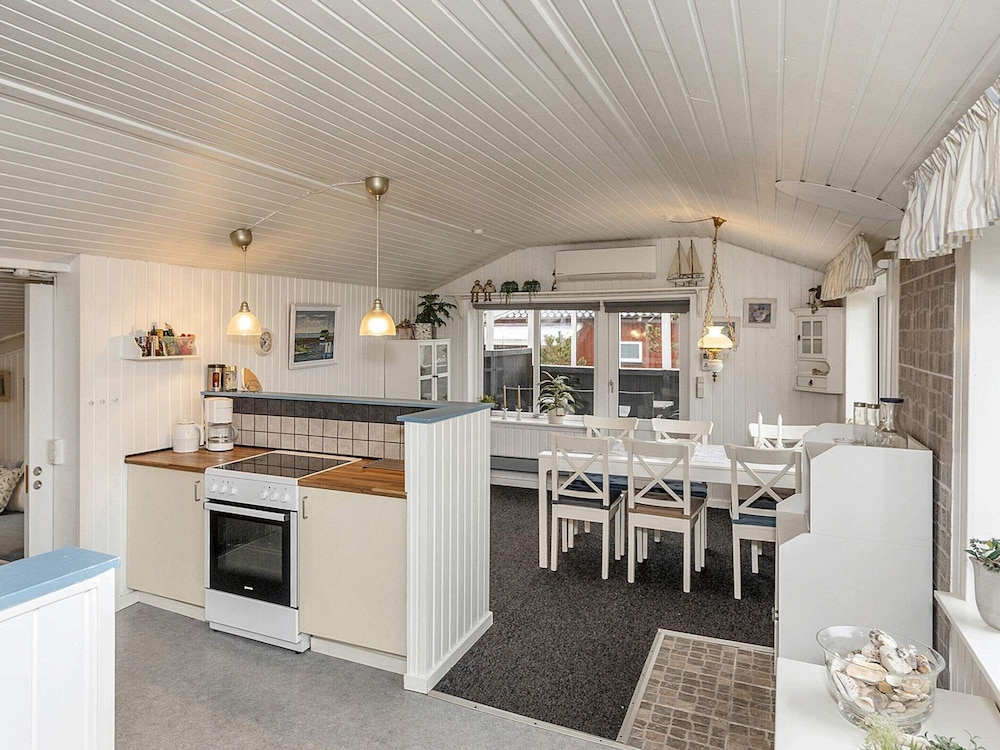 Exquisite Holiday Home in Løgstør near Sea view 2