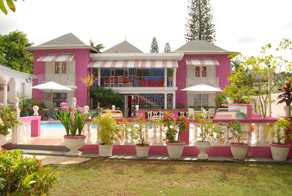 PinkHibiscus Guest House
