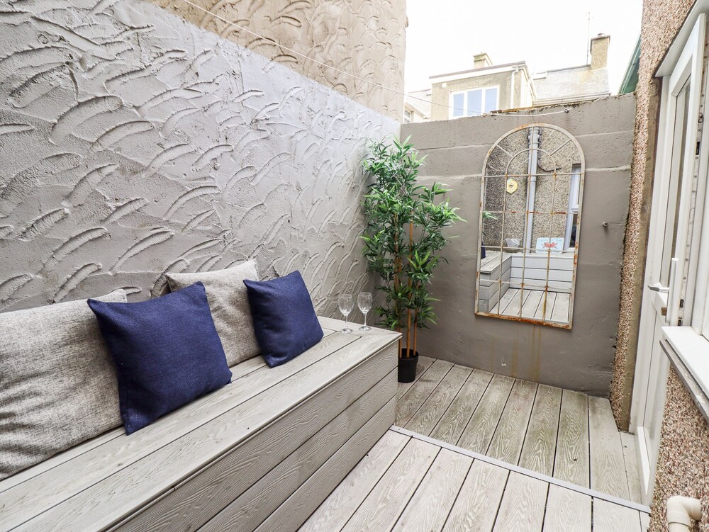 Driftwood Terrace