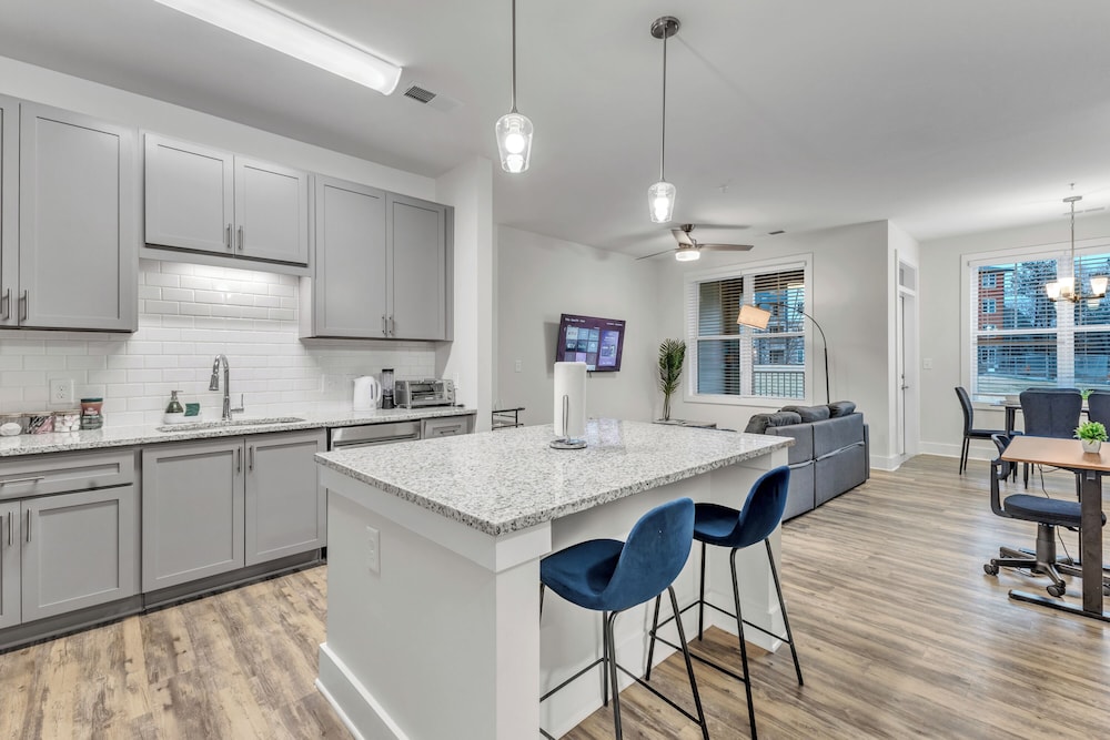 Luxe 3BR Suite Mins to Downtown Durham