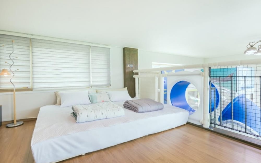 Sunchoen Orotada Kids Poolvilla view 2