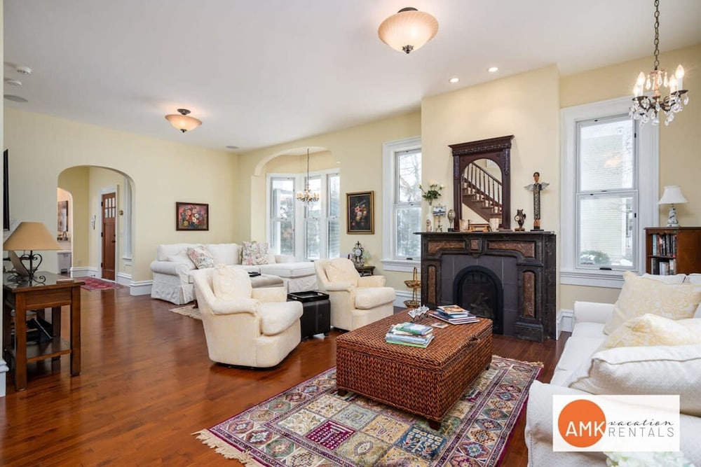 Haven on Howard - Monthly Booking Great Location