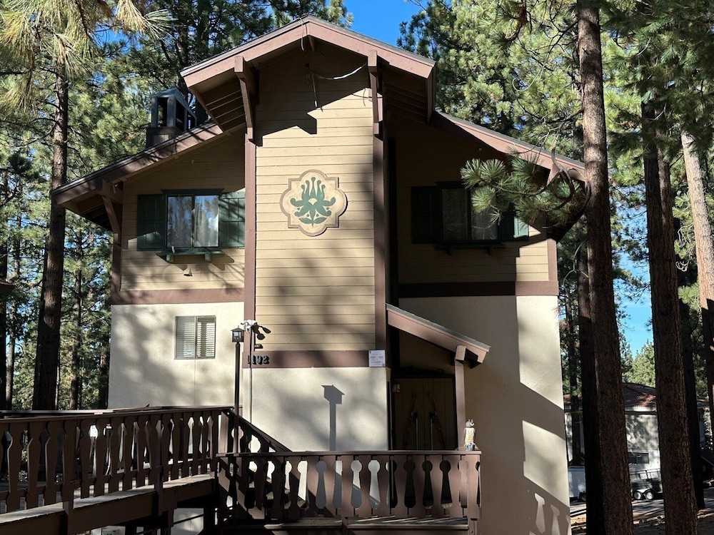 1192 Timber Lane 4 Bedroom Home
