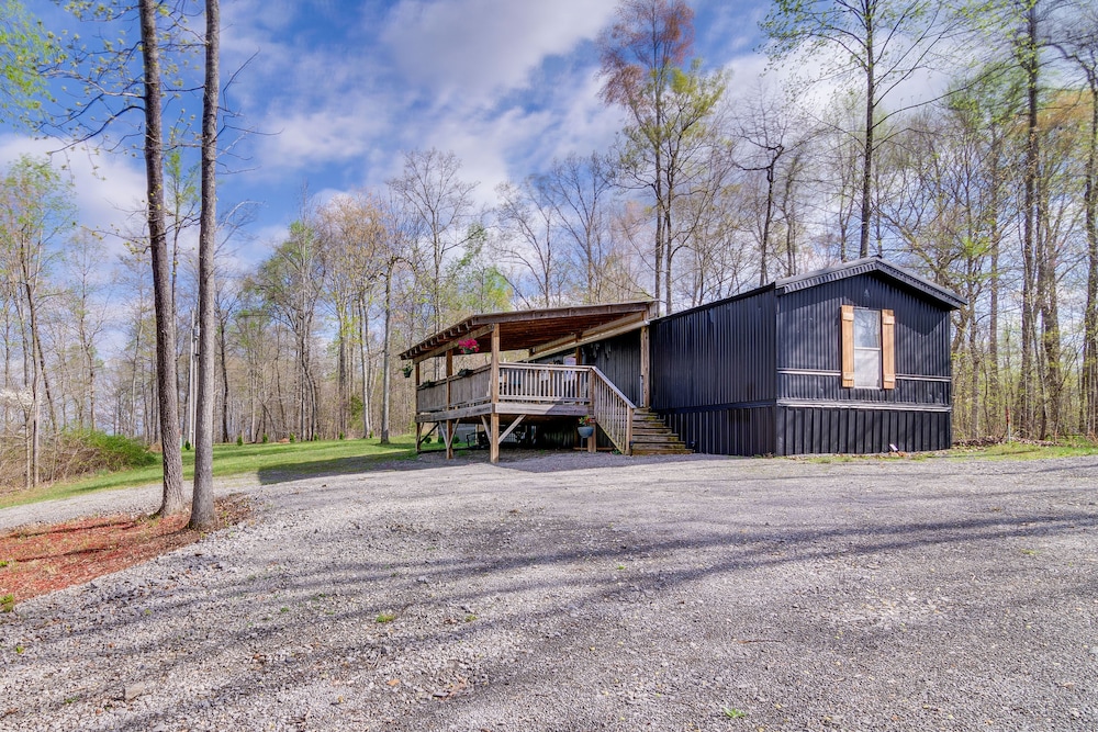Nancy Cabin w/ Fire Pit Near Lake Cumberland! view 5