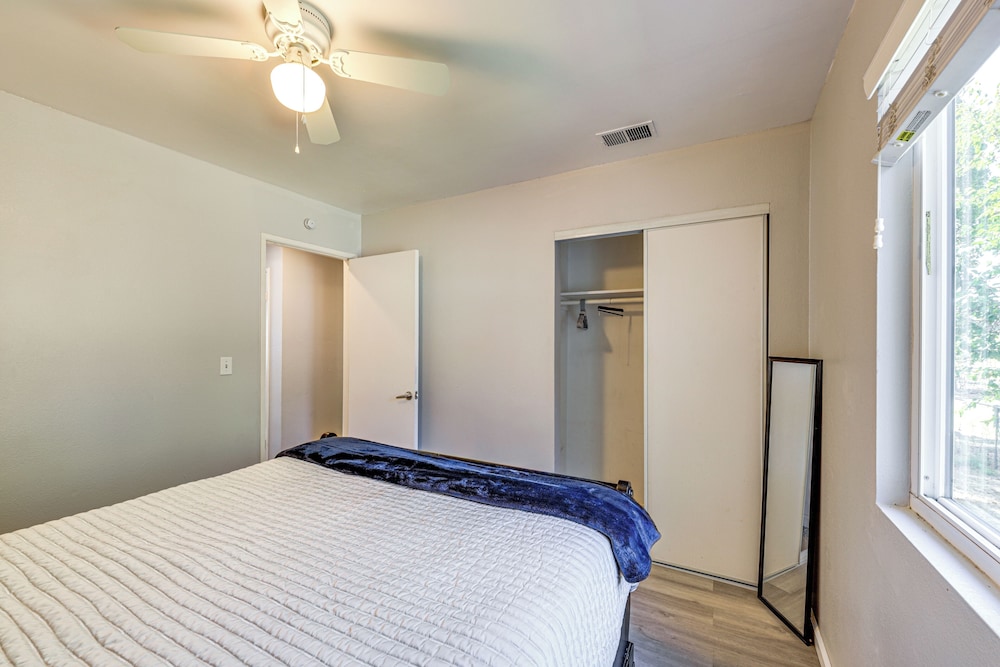 Pet-friendly Apt 11 Mi to Dtwn San Diego!