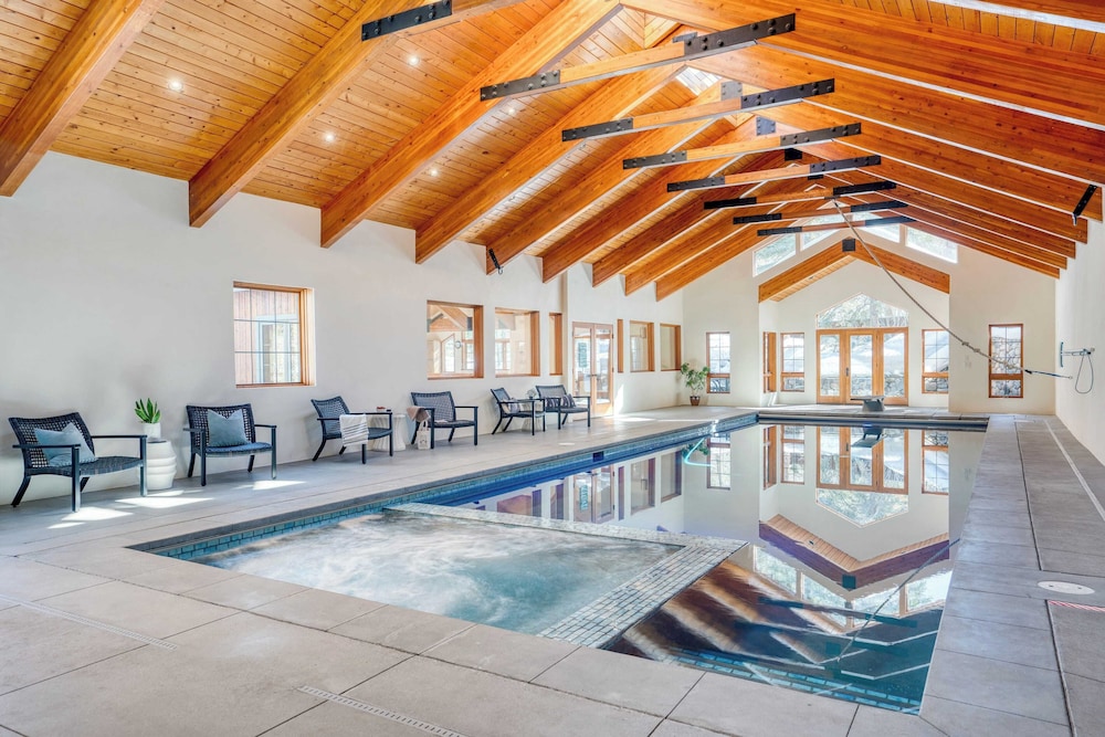 Luxury Mountain Estate w/ Indoor Pool, Gym & Hot Tub Near Keystone | Sleeps 19