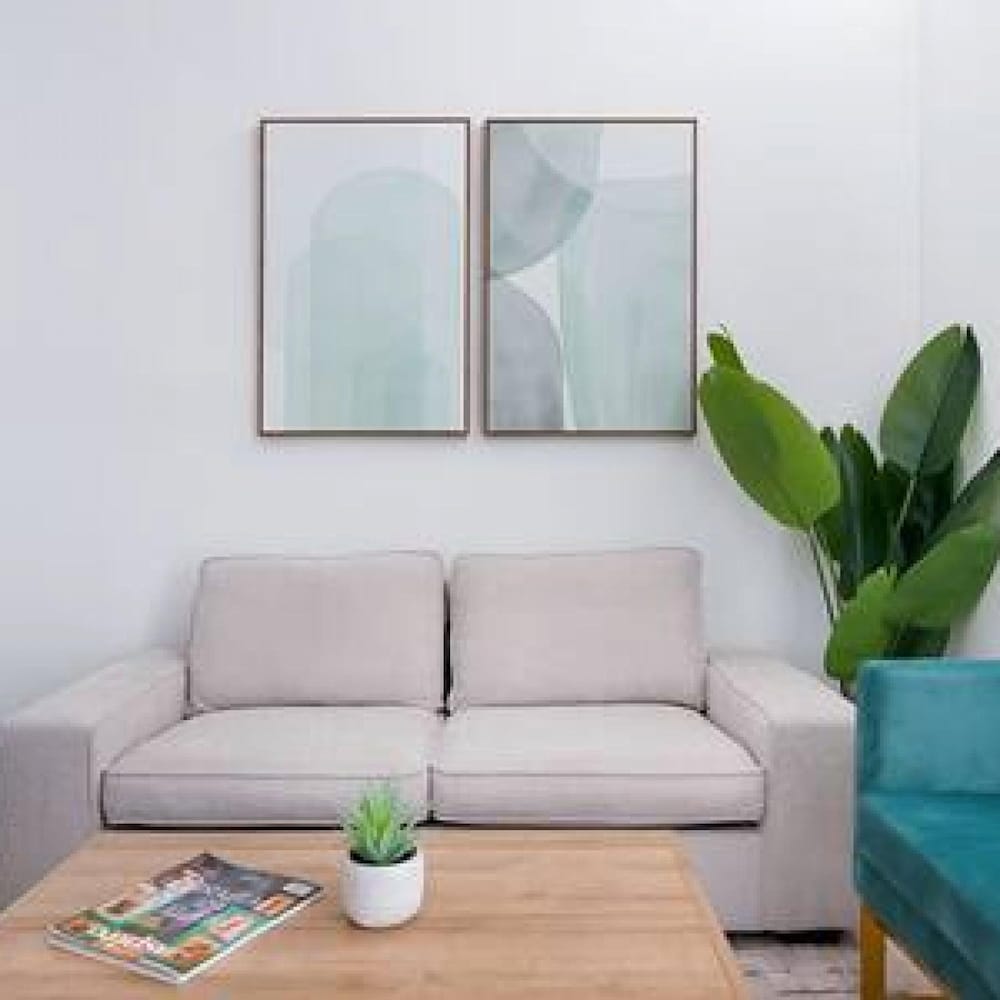 444-4c Newly Renovated Studio in Hell s Kitchen