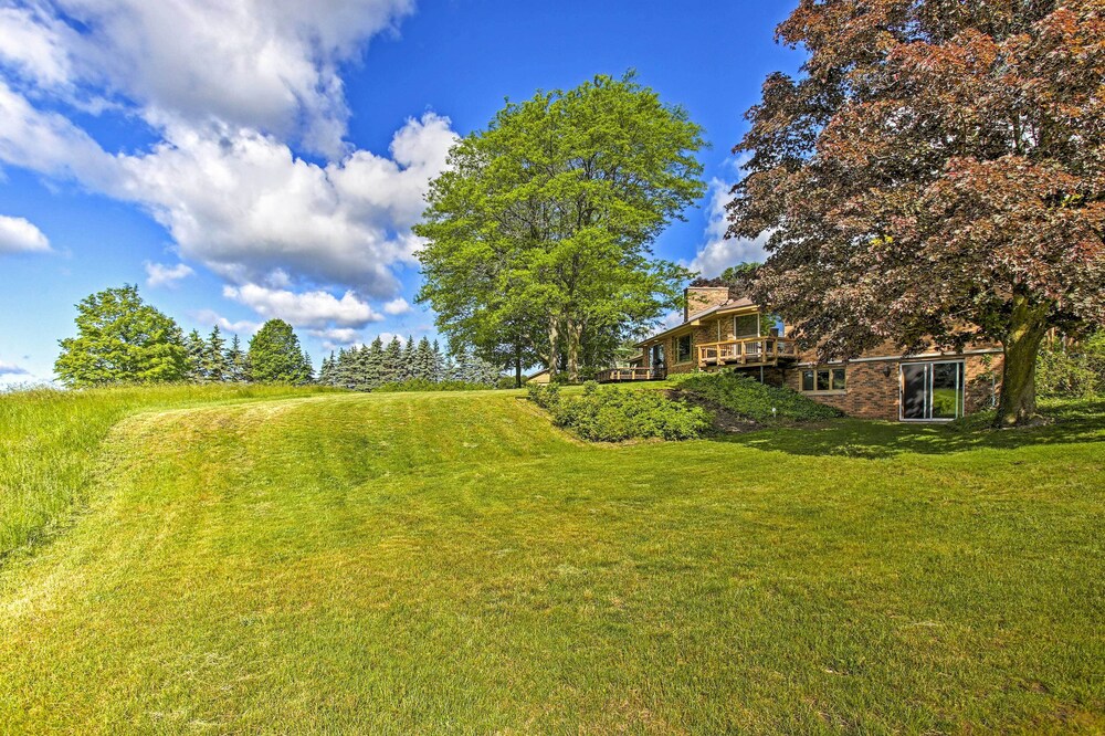 3 Mi to Silver Lake: Traverse City Home w/ Deck view 2