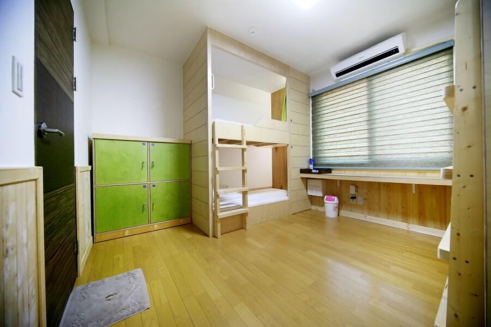 Backpacker's Home 5