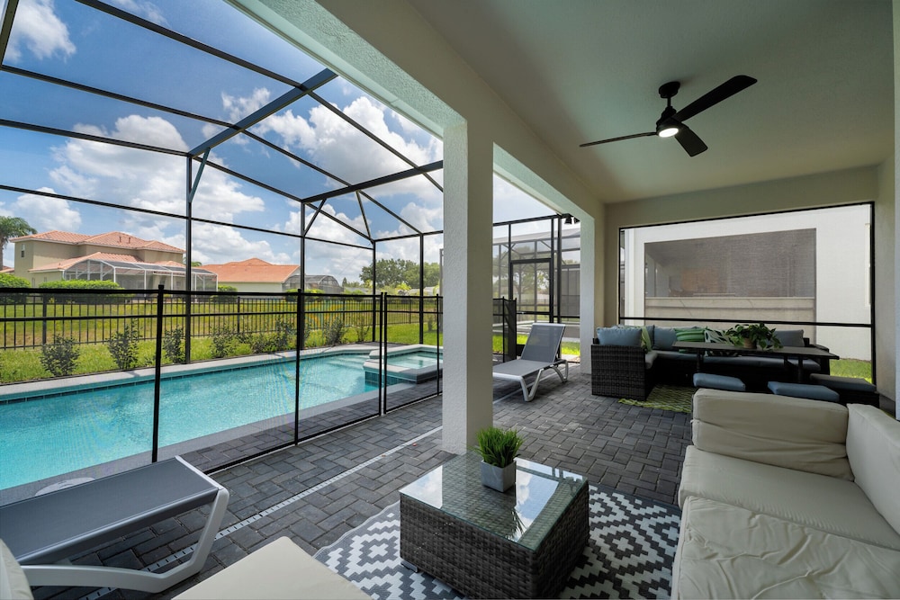 Dazzling New 7BR Villa  Disney Theme Rms