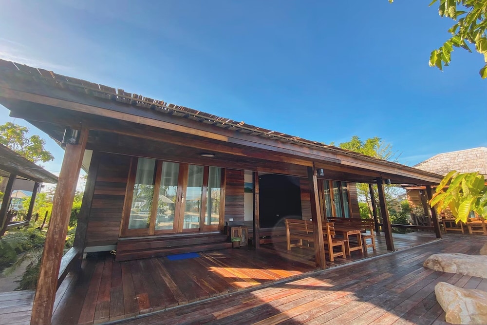 Buffalo Island Resort