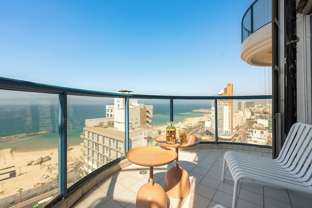 Panoramic Sea View Escape by Sea N' Rent