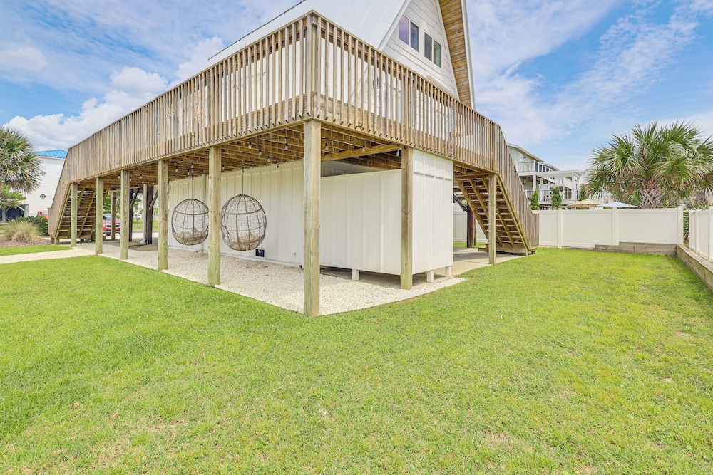 Unique A-frame Beach House: 'the Beacon at Oib'